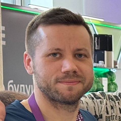 Виталий Уваров