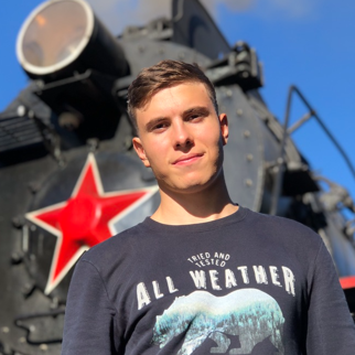 Игорь Клюжев