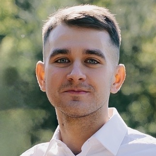 Артем Пузанков