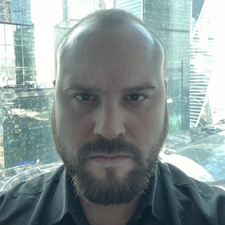 Денис Антонов