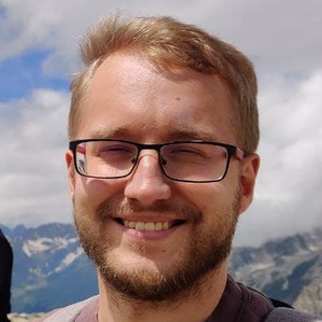 Максим Шестаков