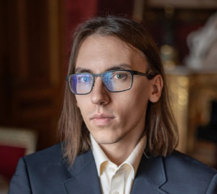 Петр Погорелов