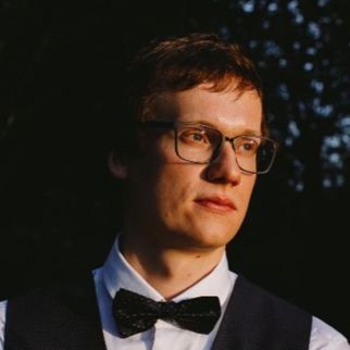 Дмитрий Макаренко