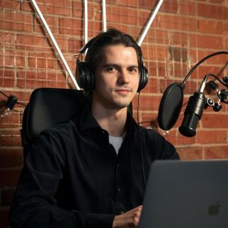 Валерий Петров