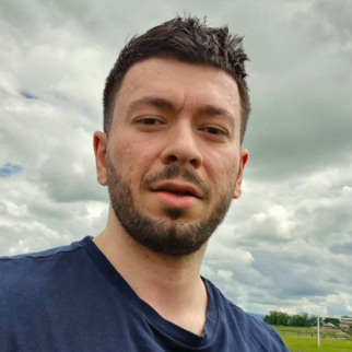 Сослан Куcраев