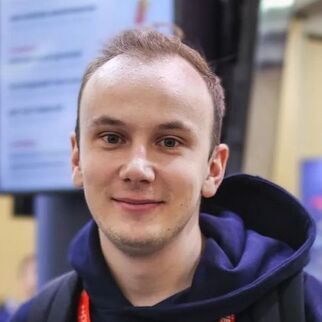 Максим Иванов