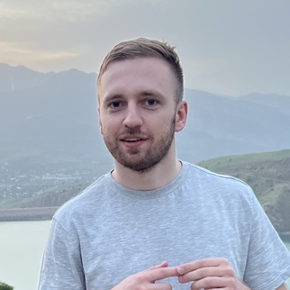 Дмитрий Алиев