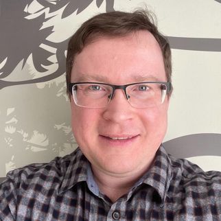 Олег Иванов