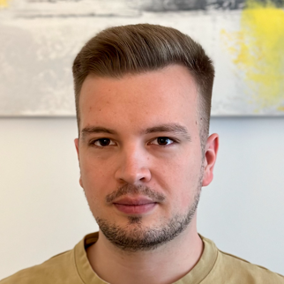 Артем Зверев